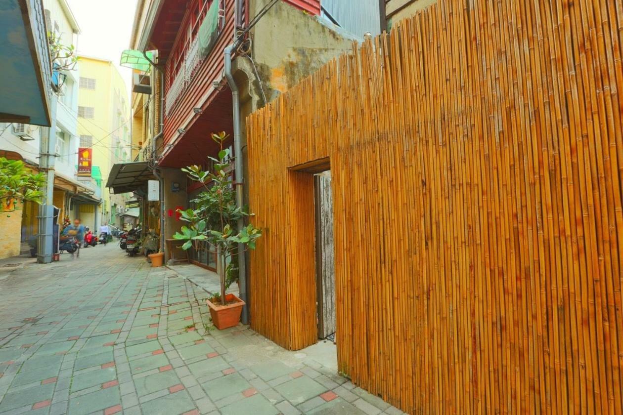 台南赤崁月樓tainan Moon House Inn ภายนอก รูปภาพ
